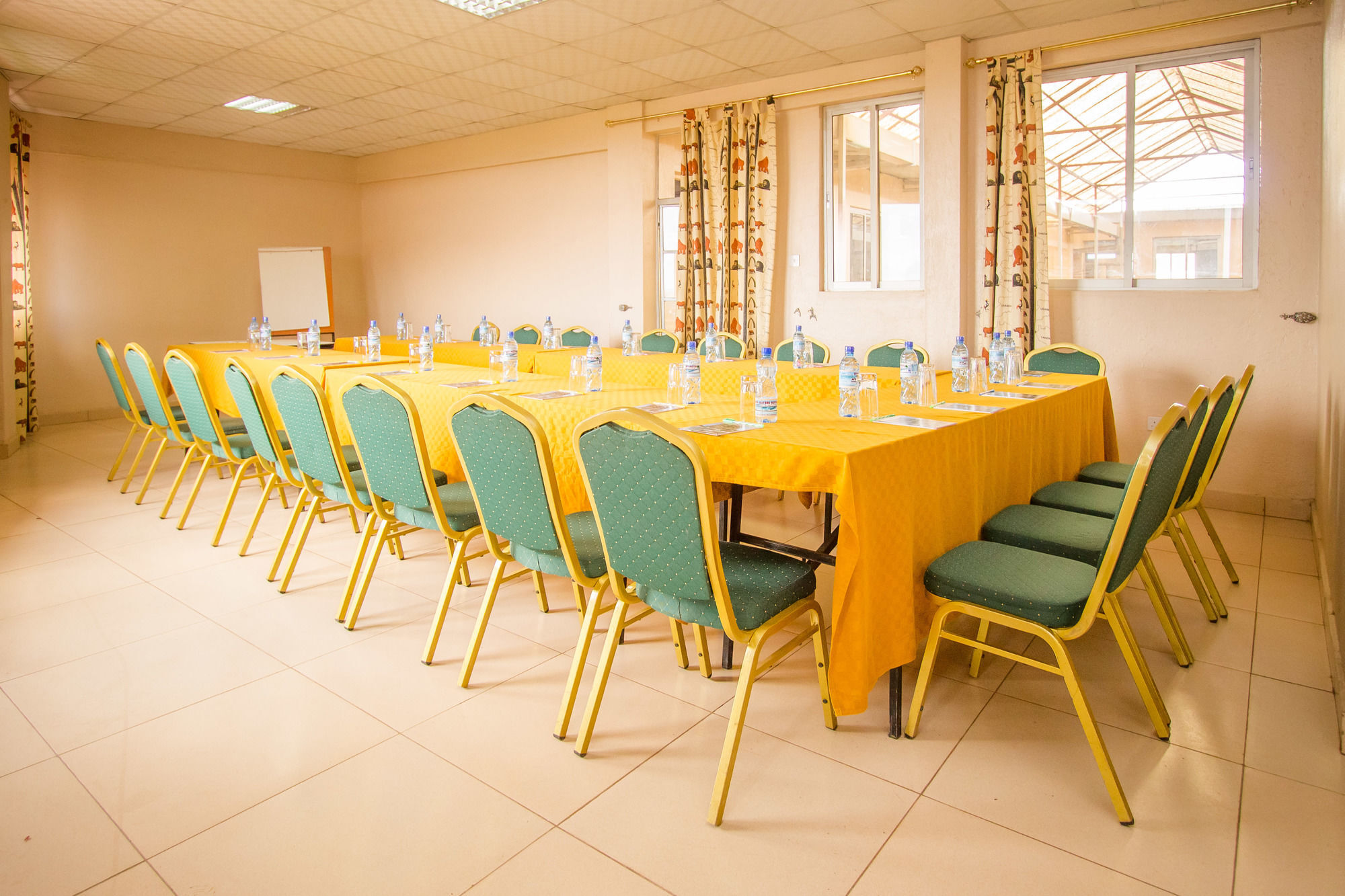 Eland Safari Hotel Ньєрі Екстер'єр фото